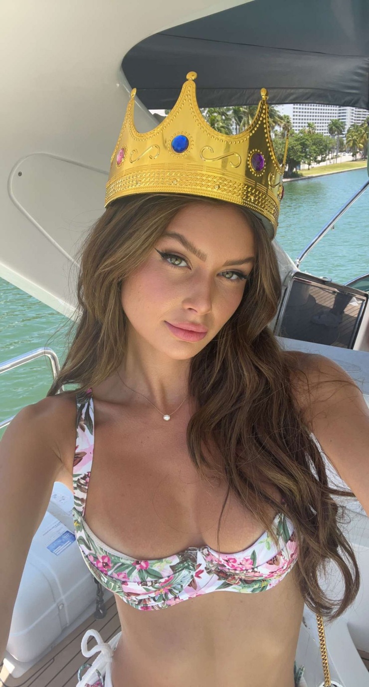 Alyssa kulani - instagram photos 08212022 - hawtcelebs