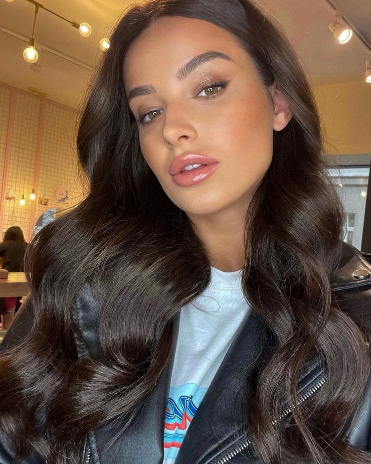 KATEŘINA NOVÁK picture