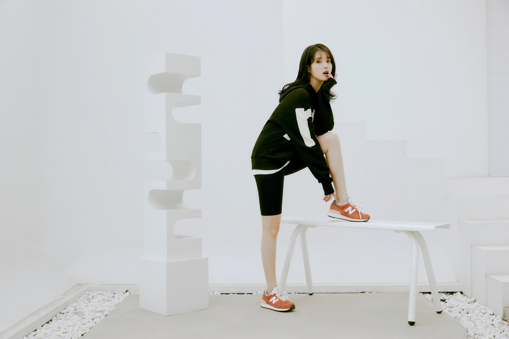 IU