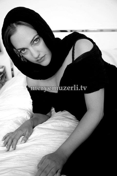 Picture Of Meryem Uzerli 7475