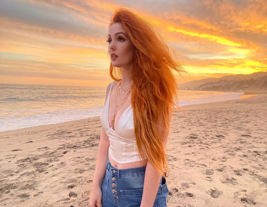 Nicole Simone