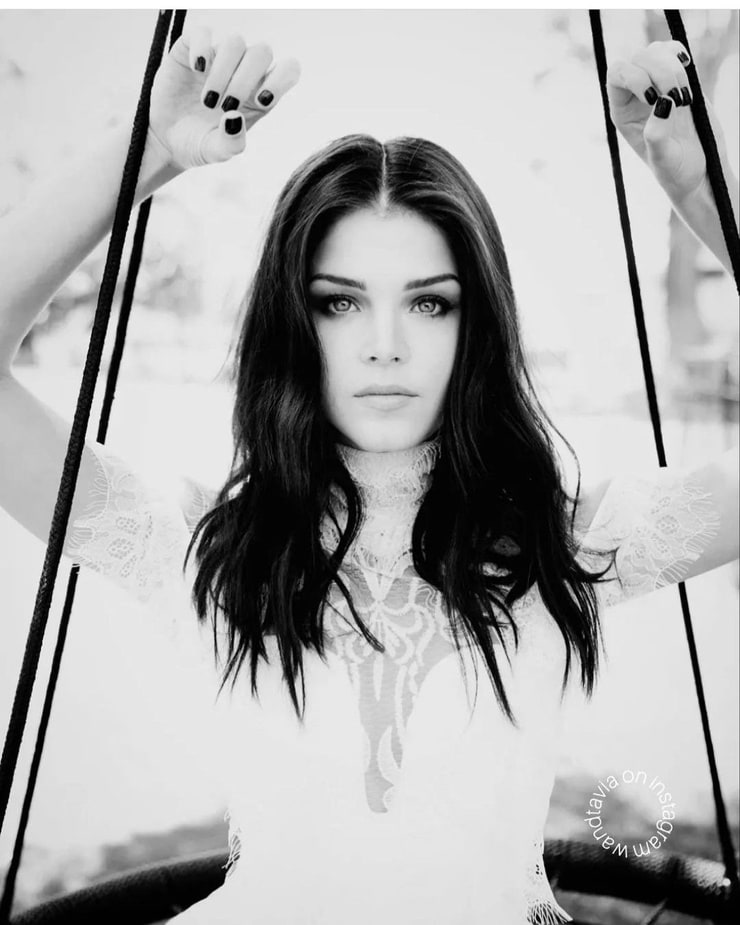 Picture Of Marie Avgeropoulos 8136