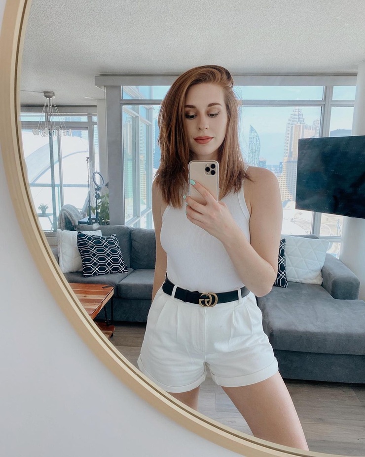 Picture of Charlotte Dobre