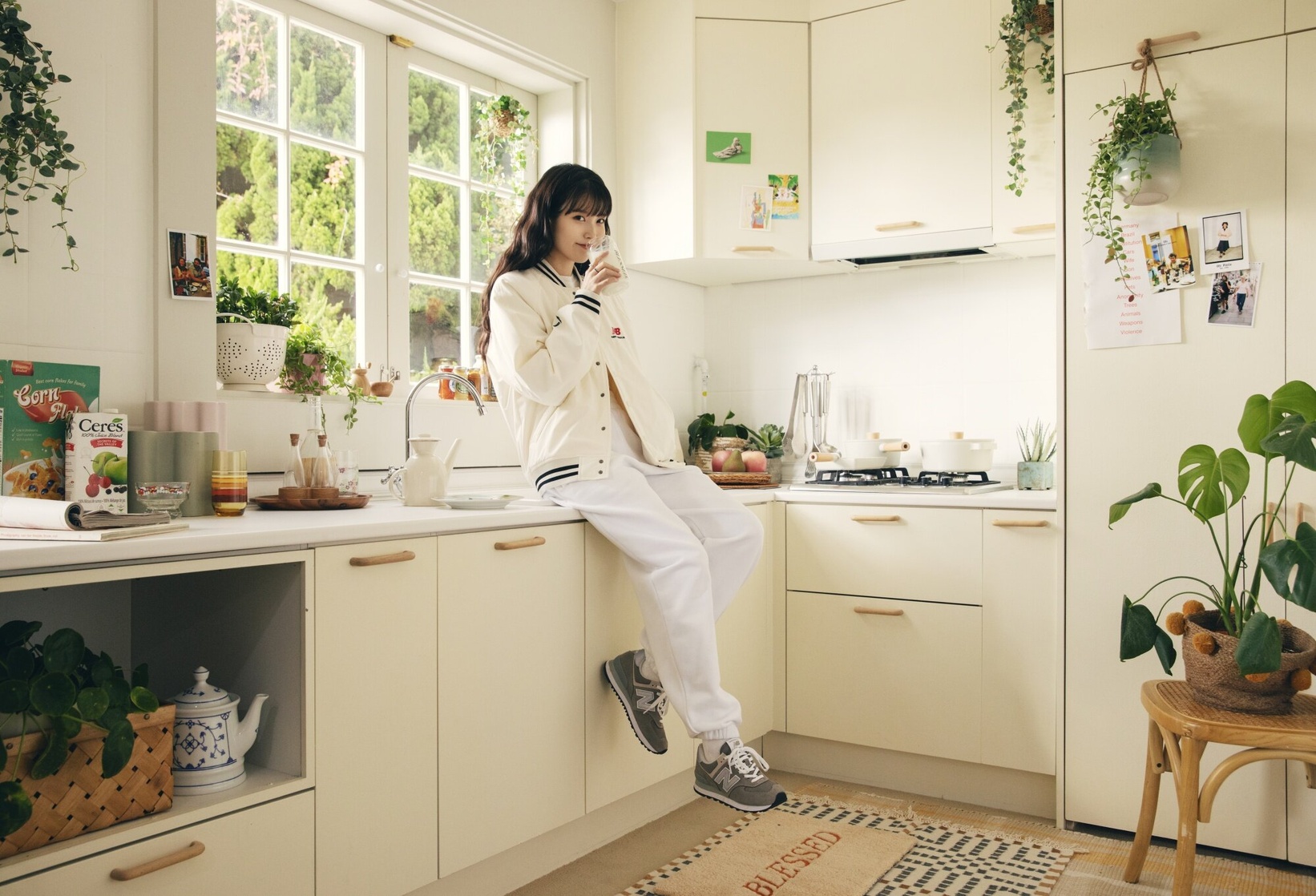 IU
