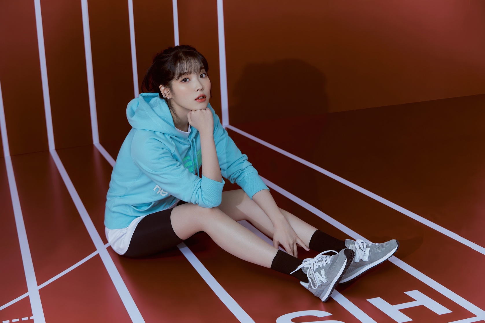 IU