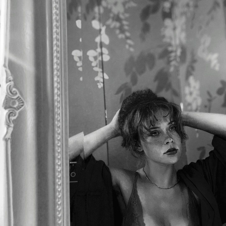 Picture of Mia Tomlinson