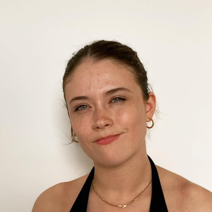 Image of Mia Tomlinson