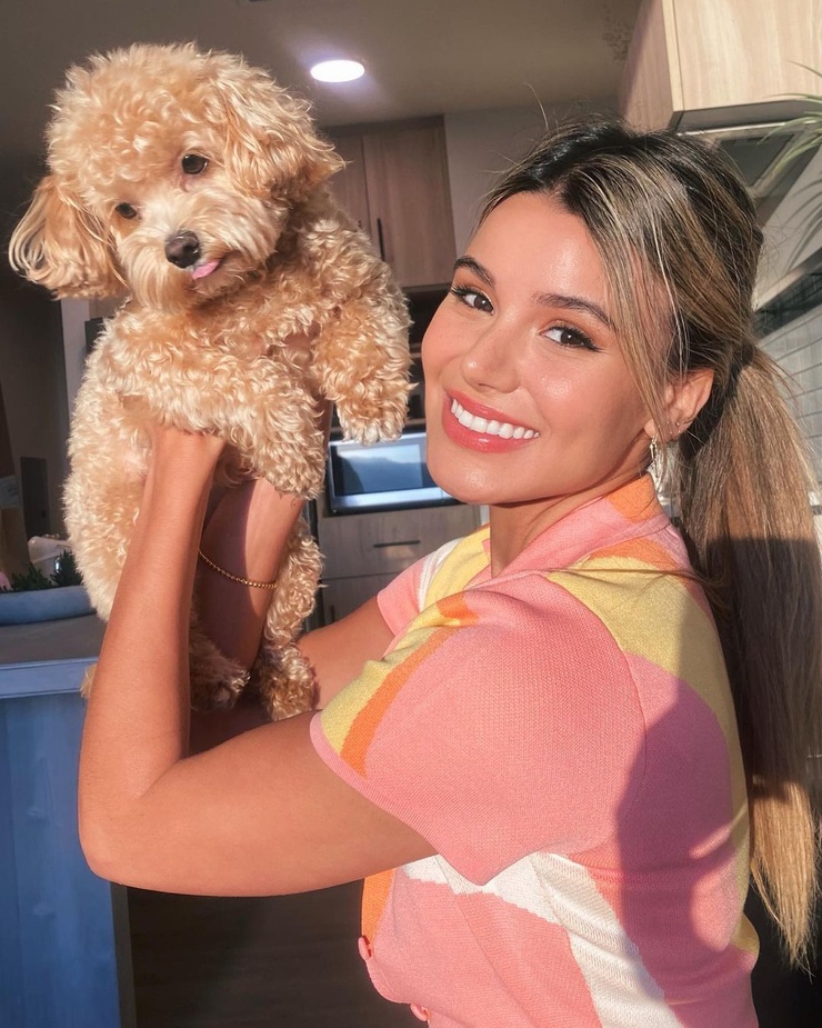 Madison Reed picture