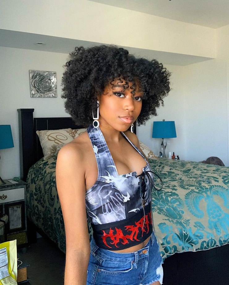 Picture Of Riele Downs