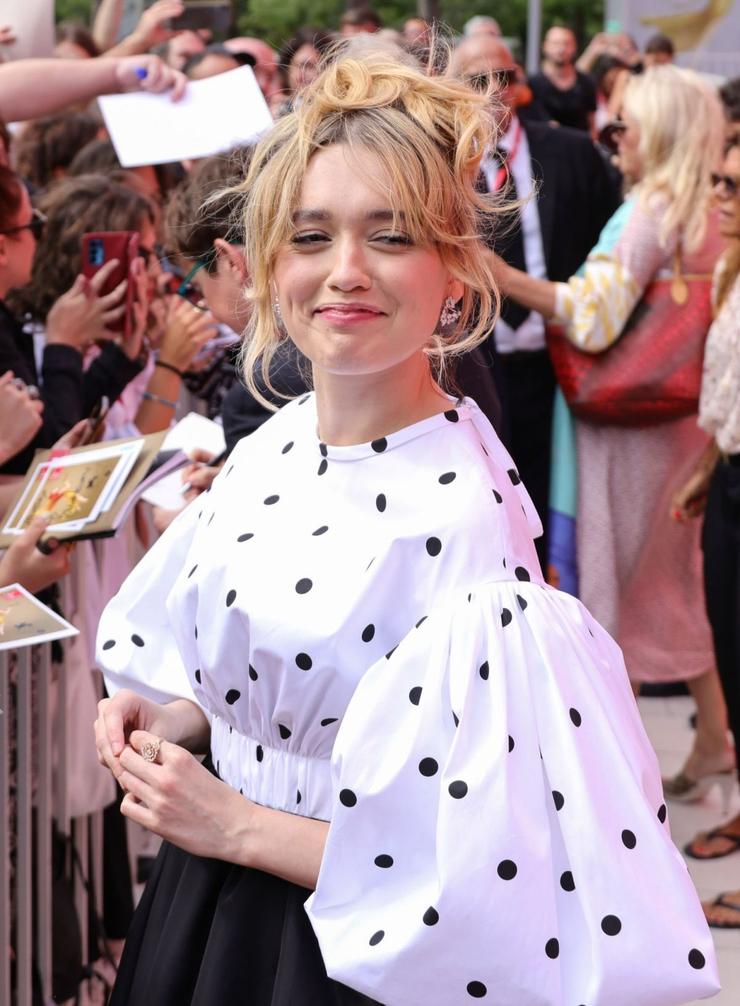 Aimee Lou Wood The Rising Star of British Acting Rowan Grant
