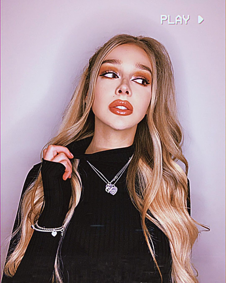 Grace Hyland picture