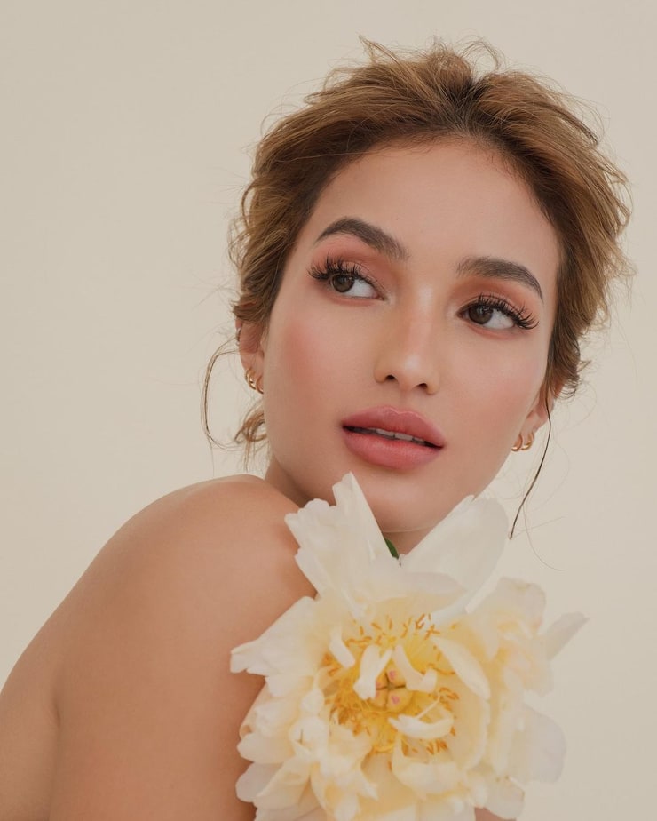 picture-of-sarah-lahbati