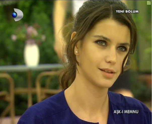 Picture Of Beren Saat 2897