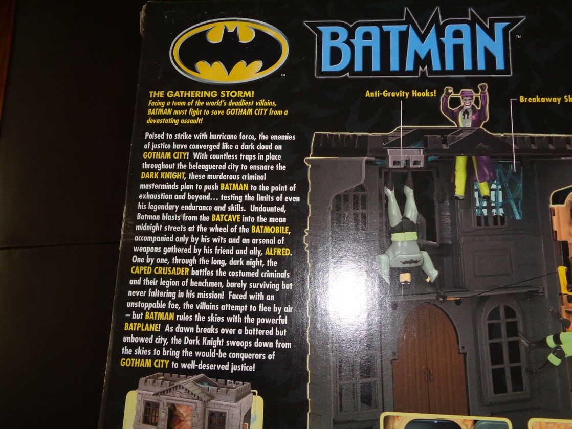 Hasbro Gotham City Darkstorm Batcave Playset with Alfred Figure