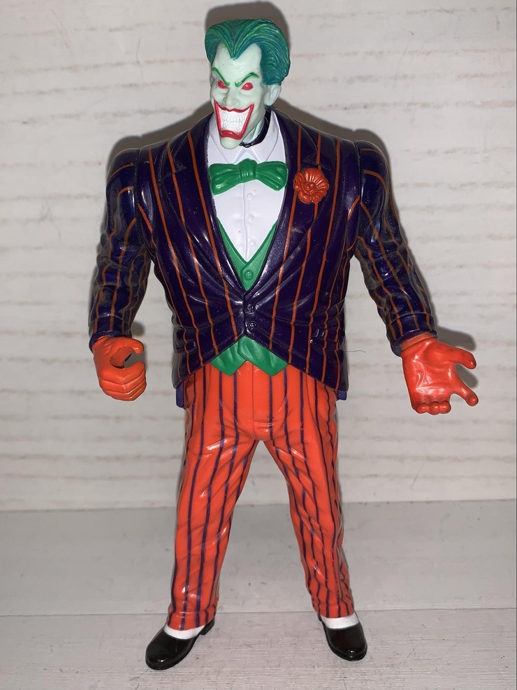 Legends of the Dark Knight Laughing Gas Joker with Exploding Decoy Suit! picture