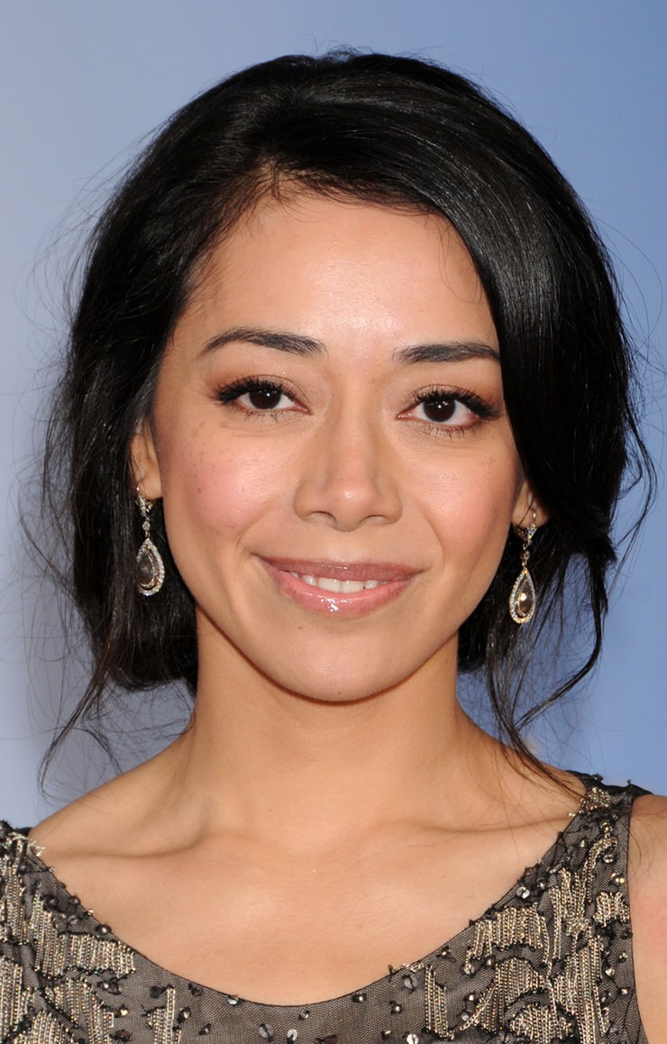 Picture of Aimee Garcia.