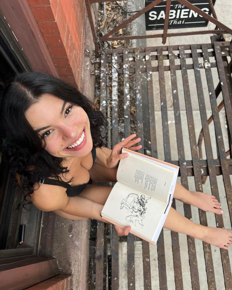 Picture of Joelle Rebecca