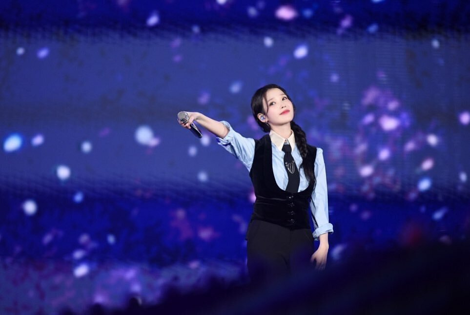 IU