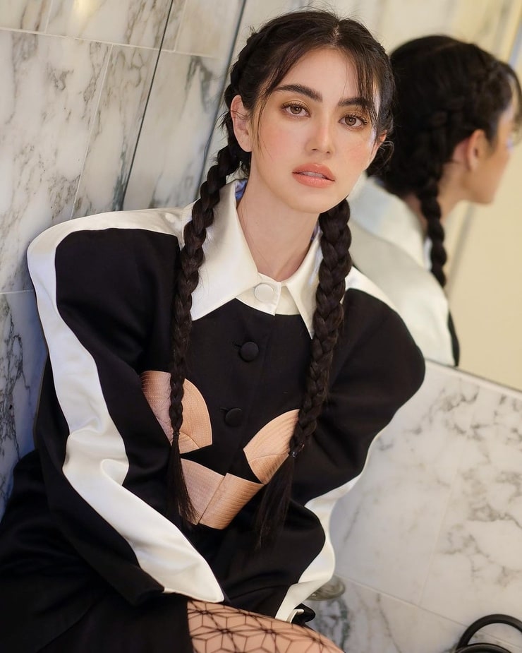 Picture of Davika Hoorne