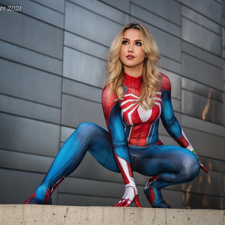 Picture of Elena Strikes