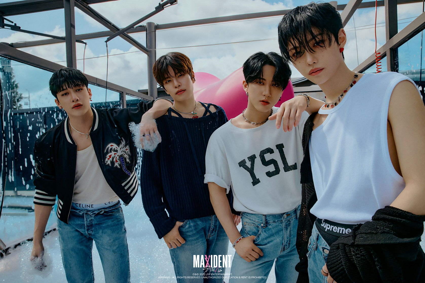 Stray Kids