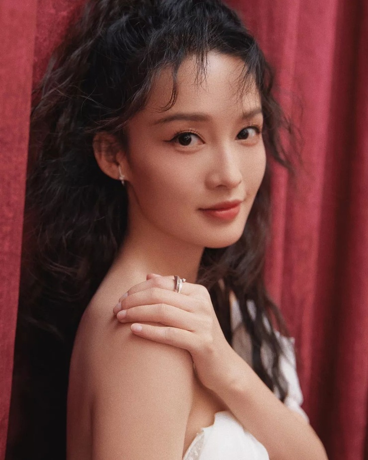 Picture Of Qin Li