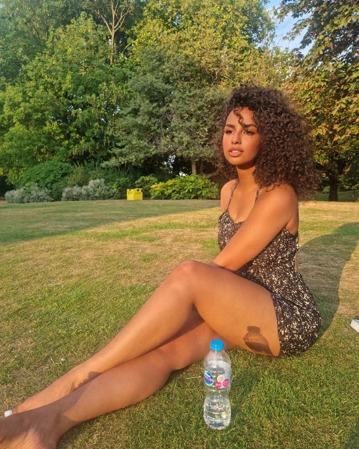 Tiffany Van Beek image