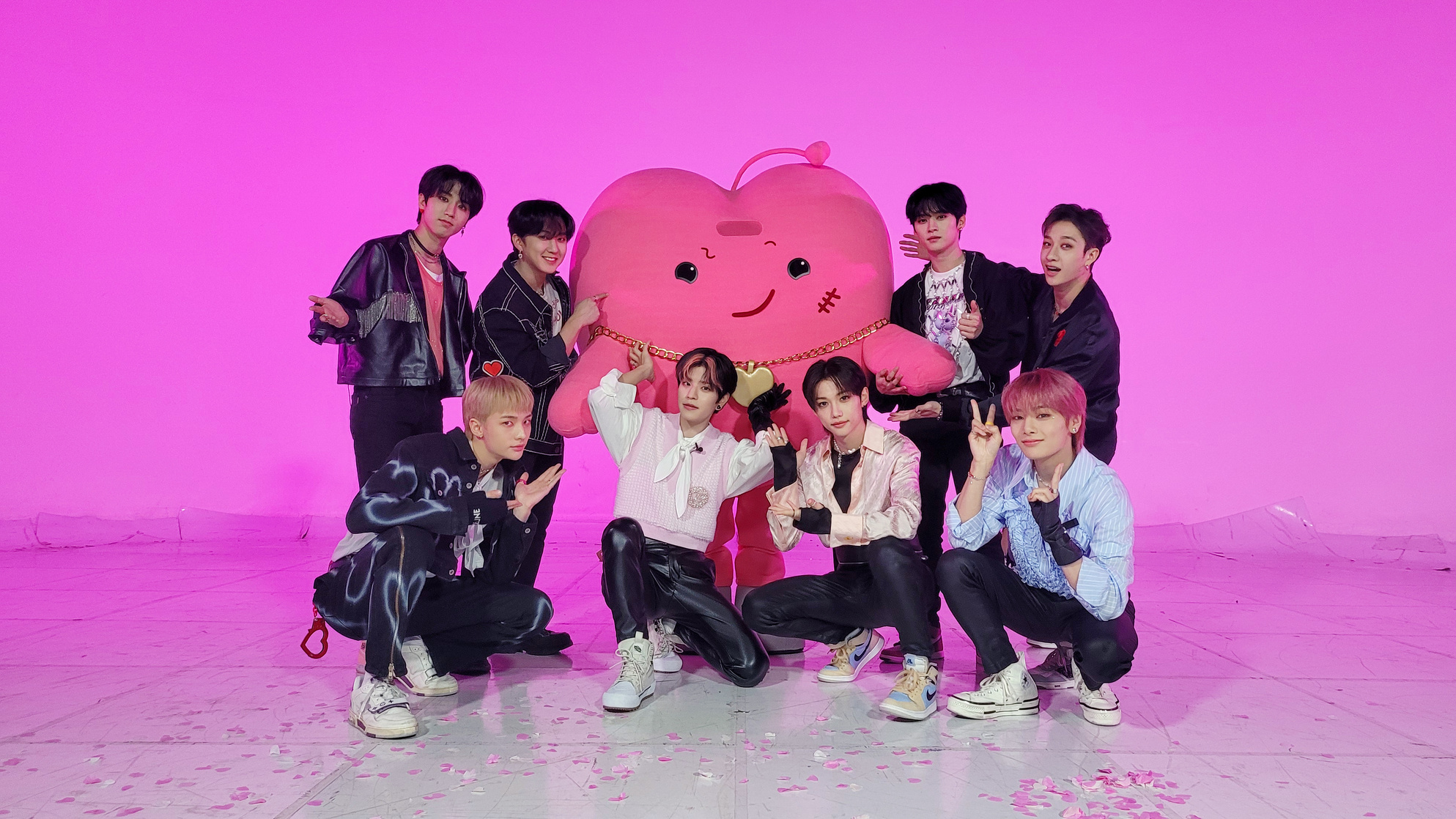 Stray Kids