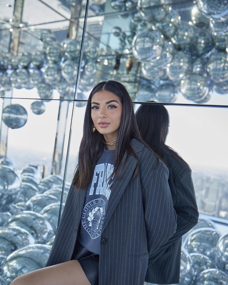 Picture of Elisa Maino