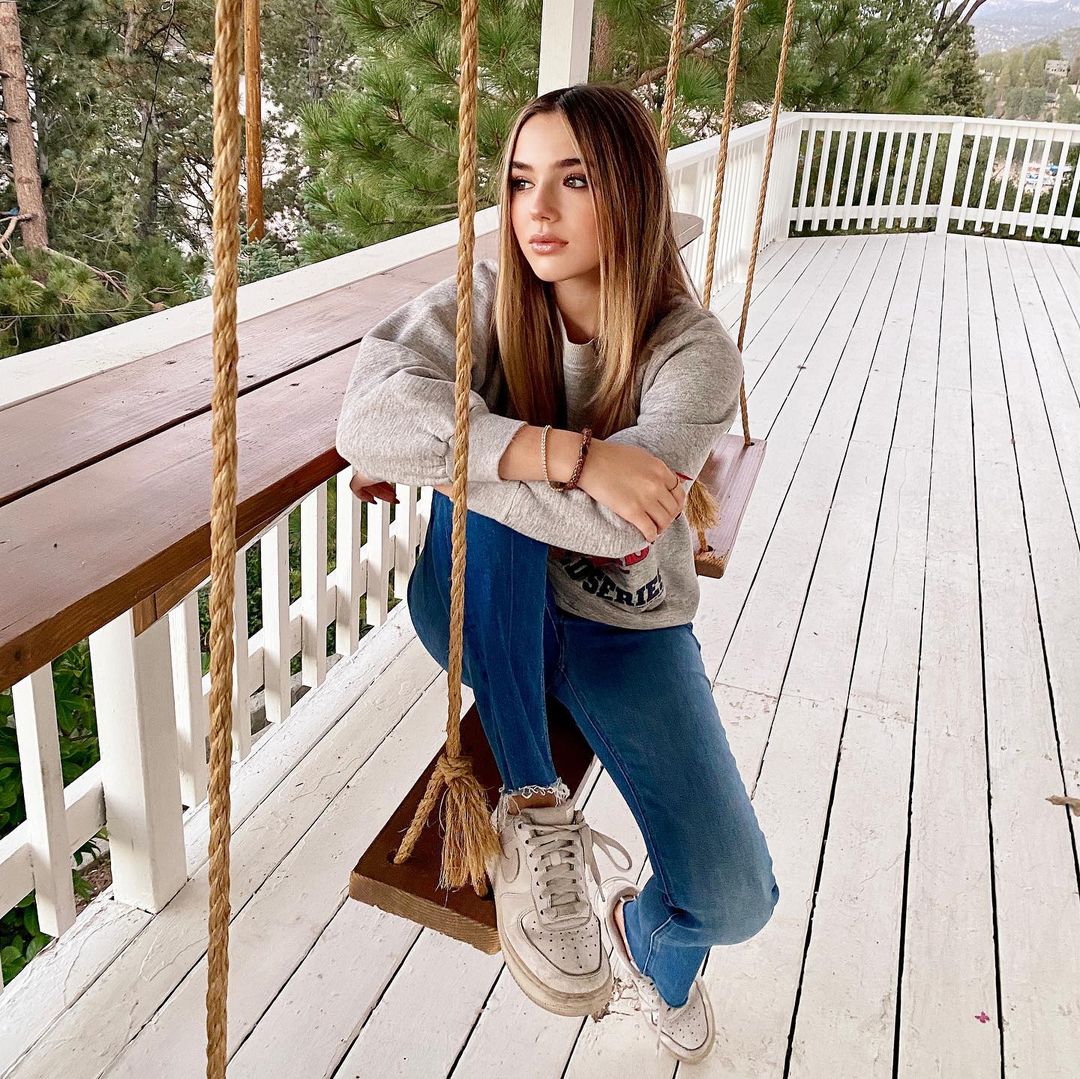 Alexa Nisenson Alexa Nisenson