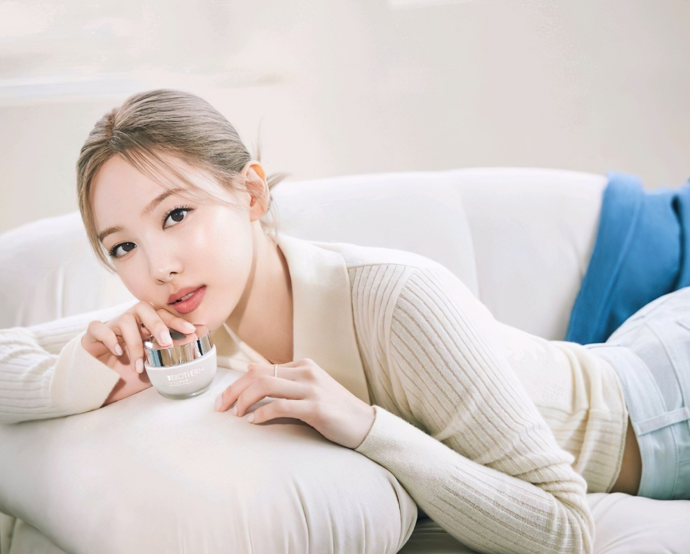 Im Nayeon