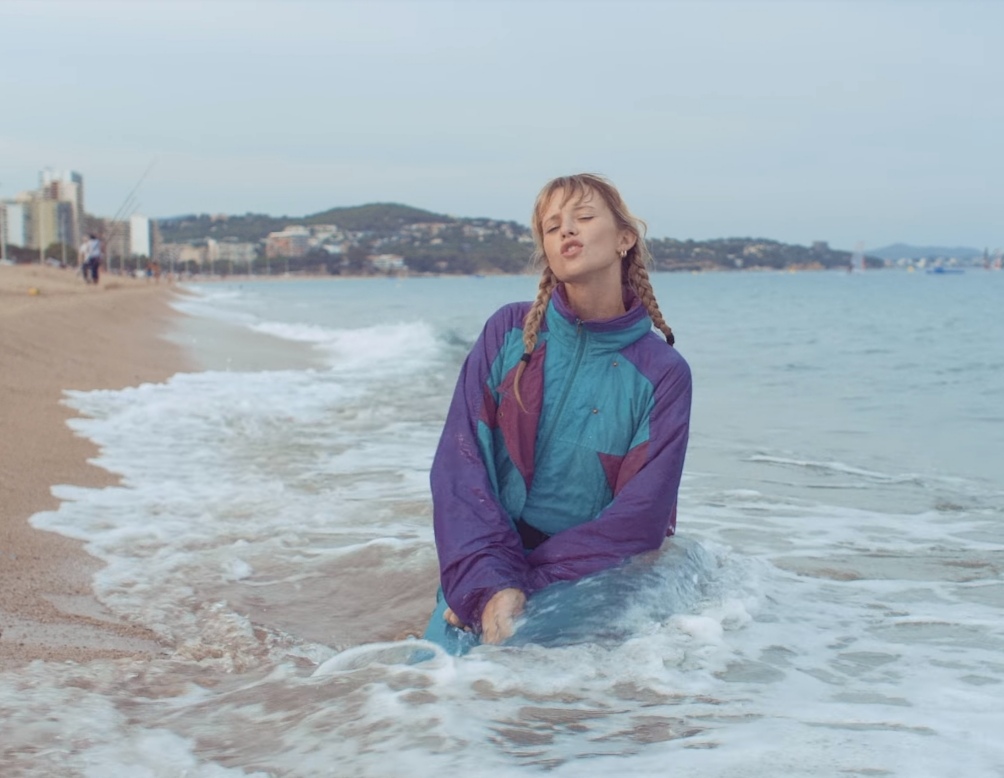 Angèle feat. Roméo Elvis: Tout Oublier