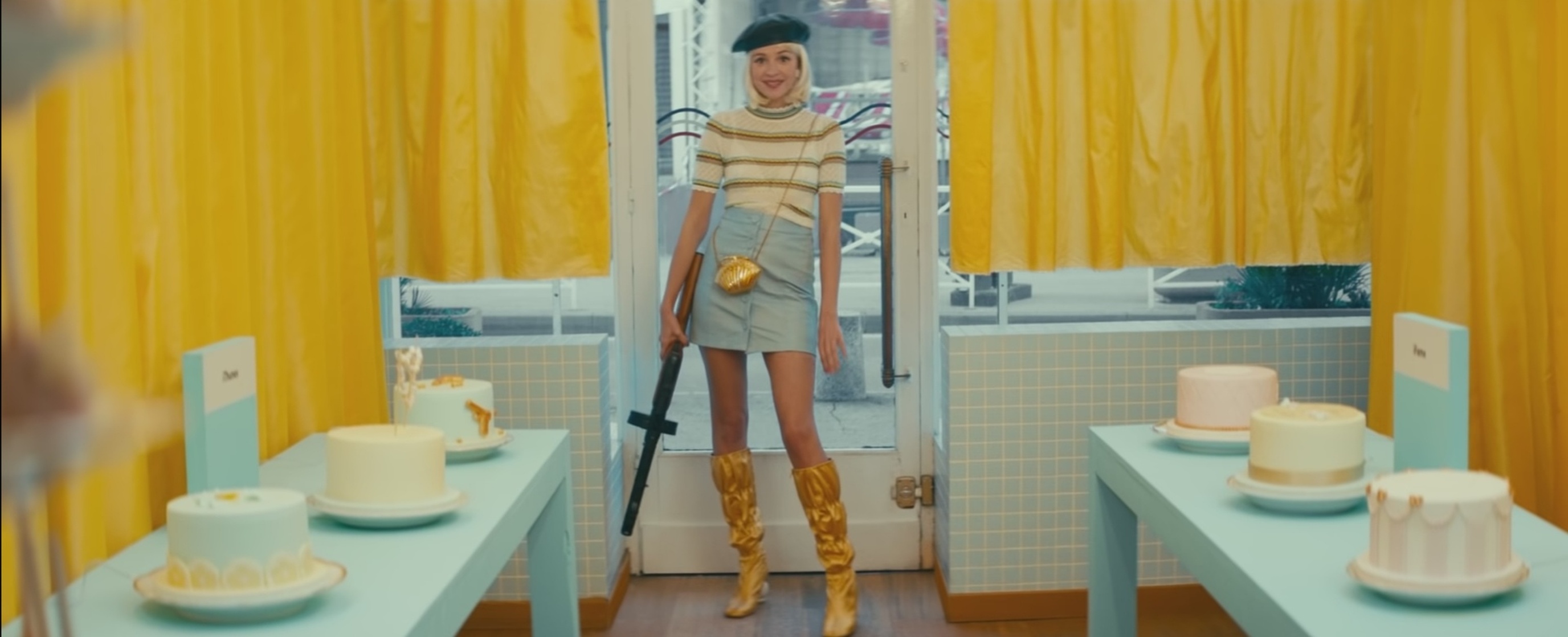 Angèle: La Thune