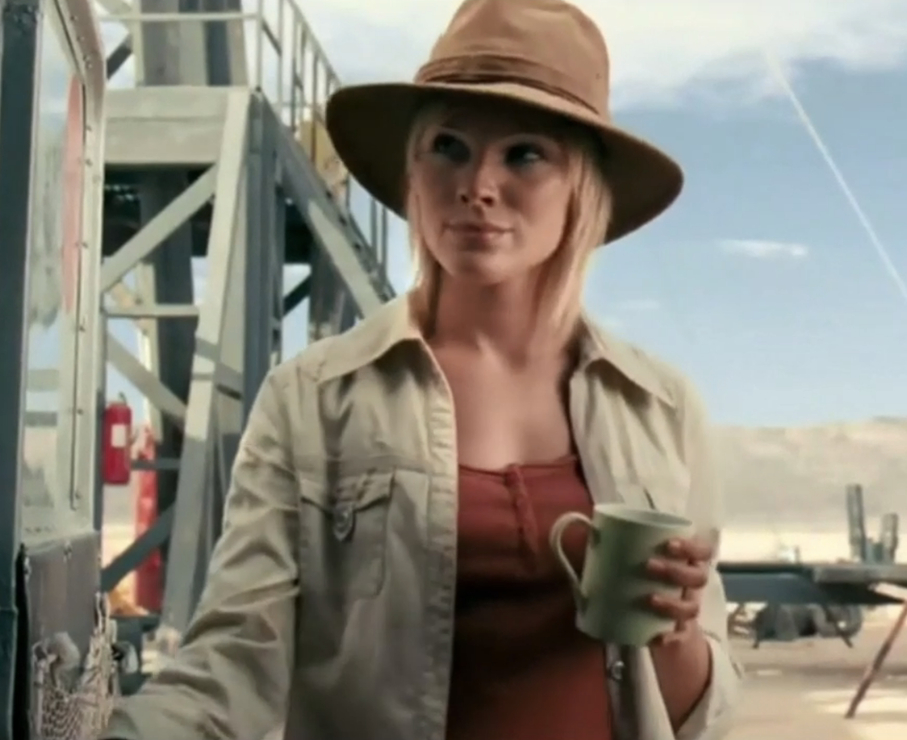 Kate Nauta as Dr. Jenny Kate Nauta as Dr. Jenny