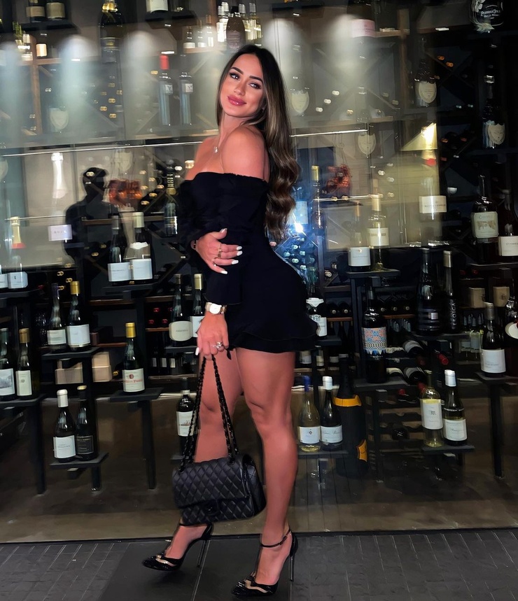 Picture of Julia Perez