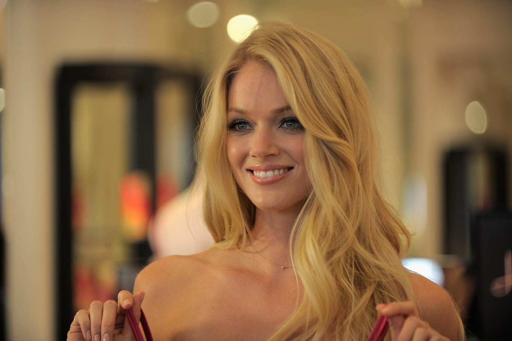 Lindsay Ellingson Lindsay Ellingson