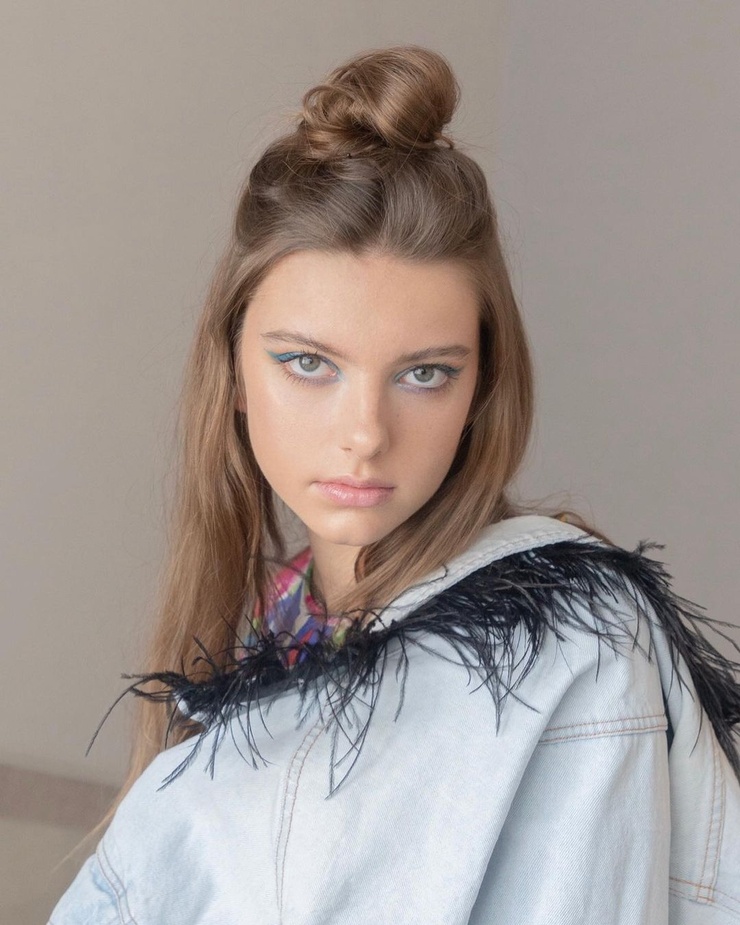 Picture of Olivia Wells model