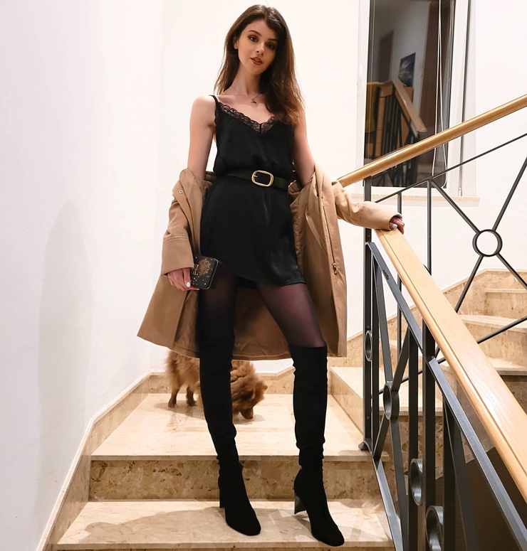 Picture Of Chloe Middleton
