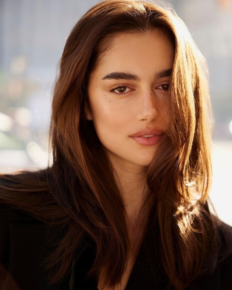 Picture of Maia Cotton