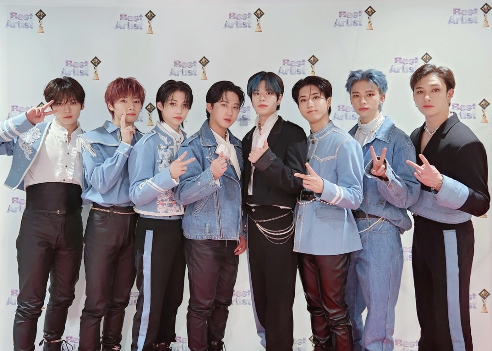 Stray Kids