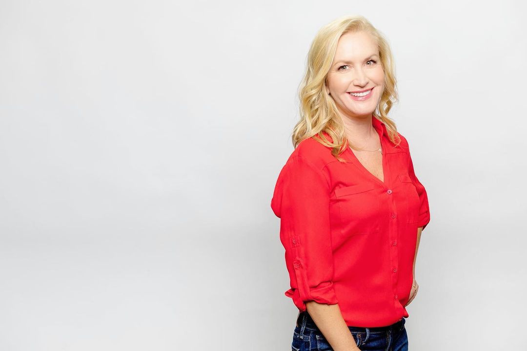 Angela Kinsey