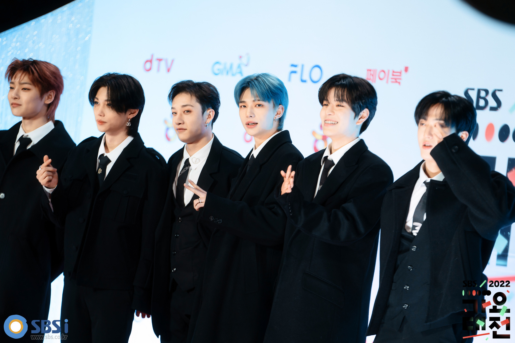 Stray Kids