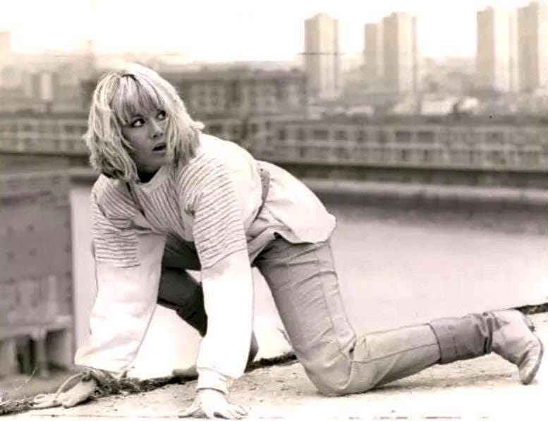 Glynis Barber