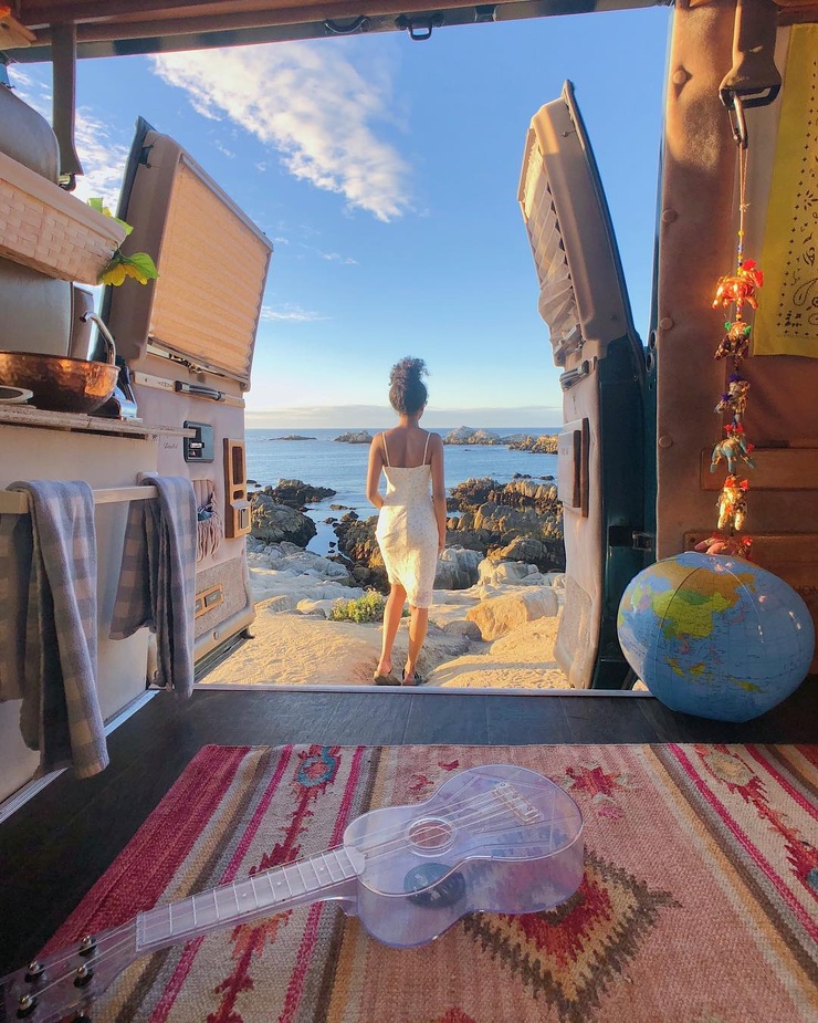 Image of Jennelle Eliana