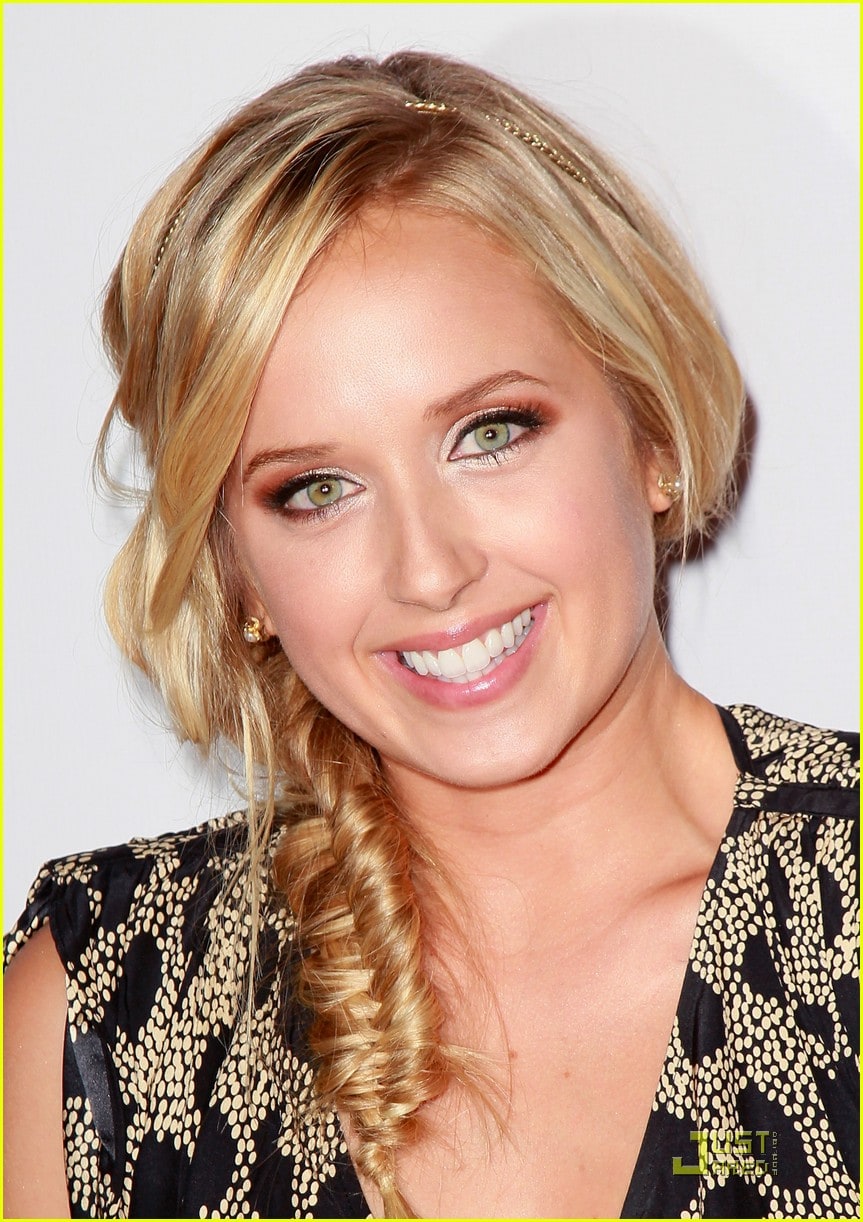 Next photo of Megan Park