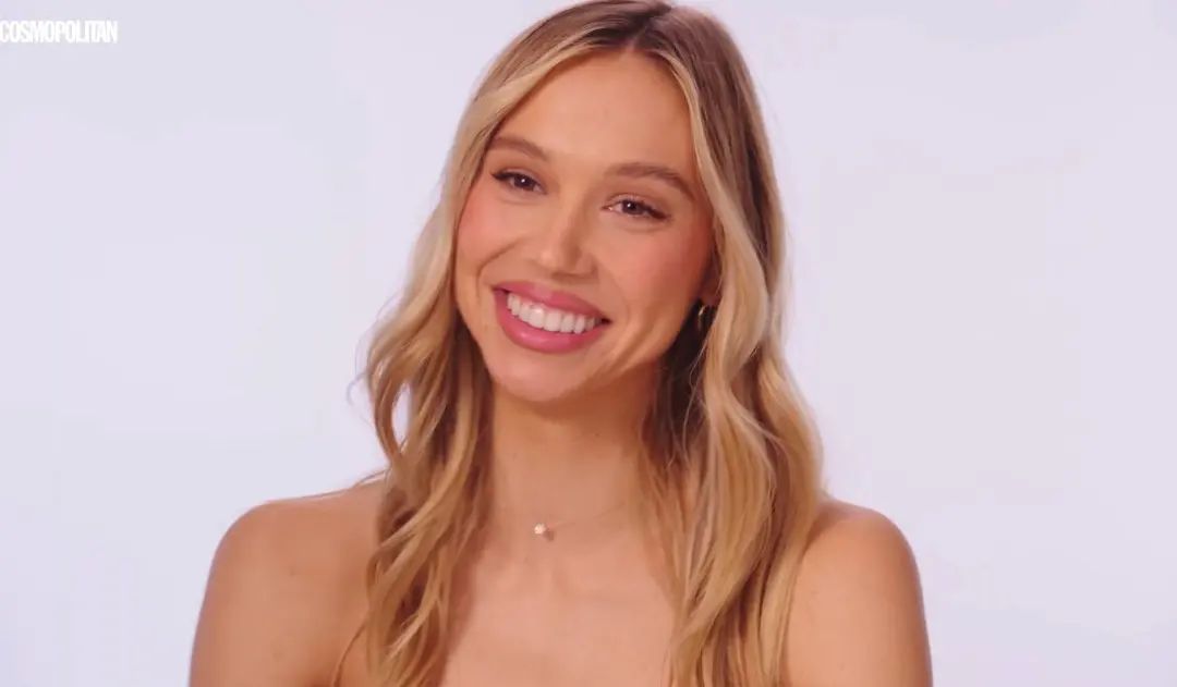 Picture of Alexis Ren