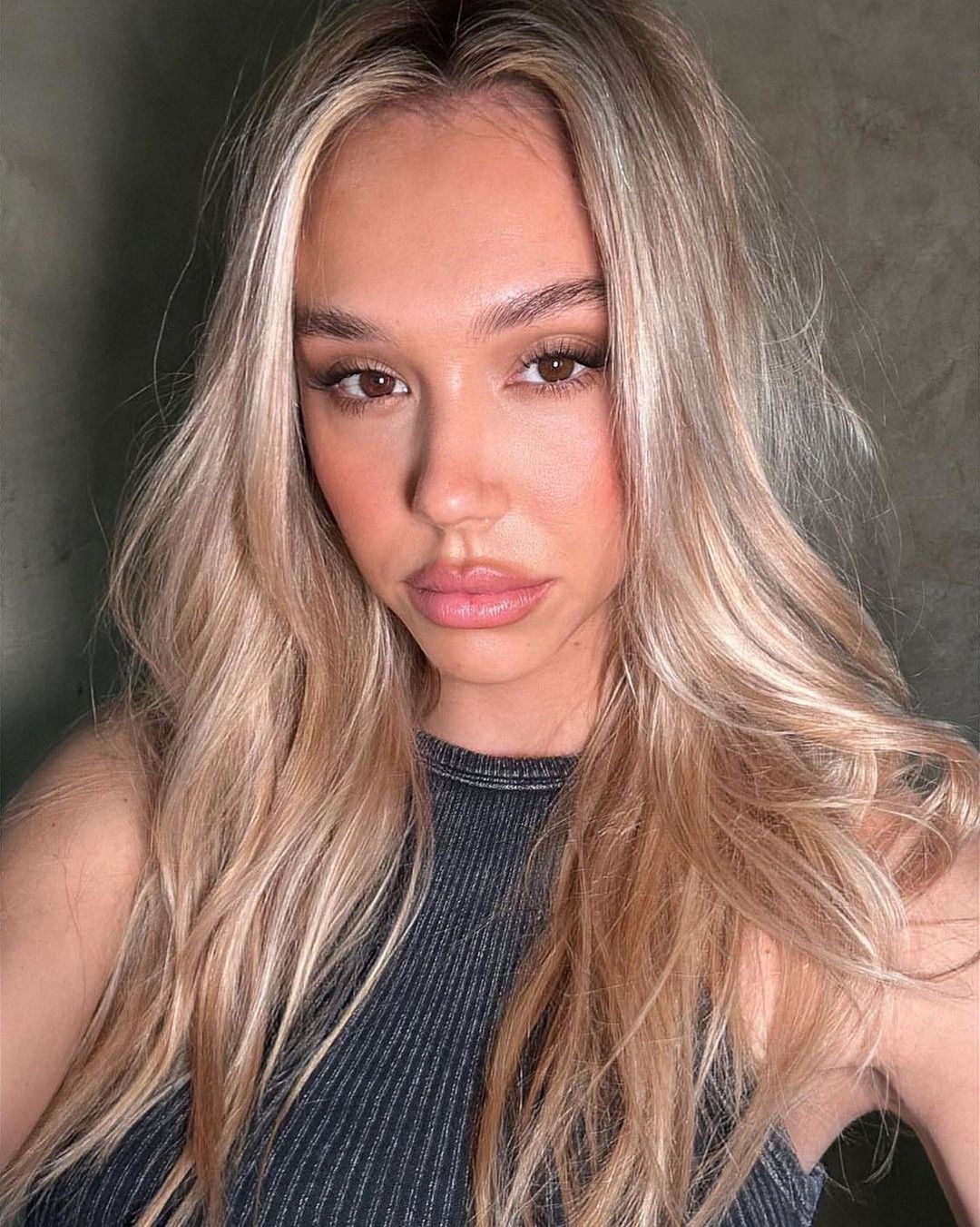 Alexis Ren Alexis Ren
