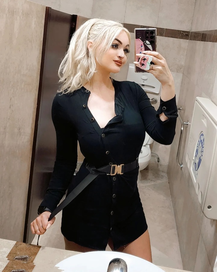 Picture of Danielle Denicola