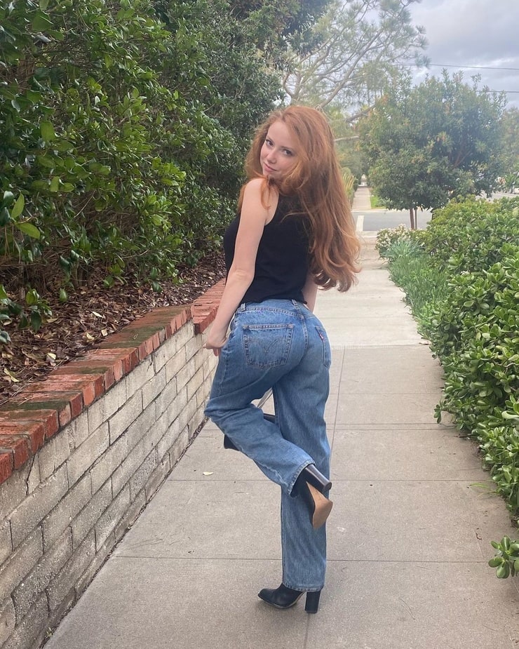 Francesca Capaldi picture