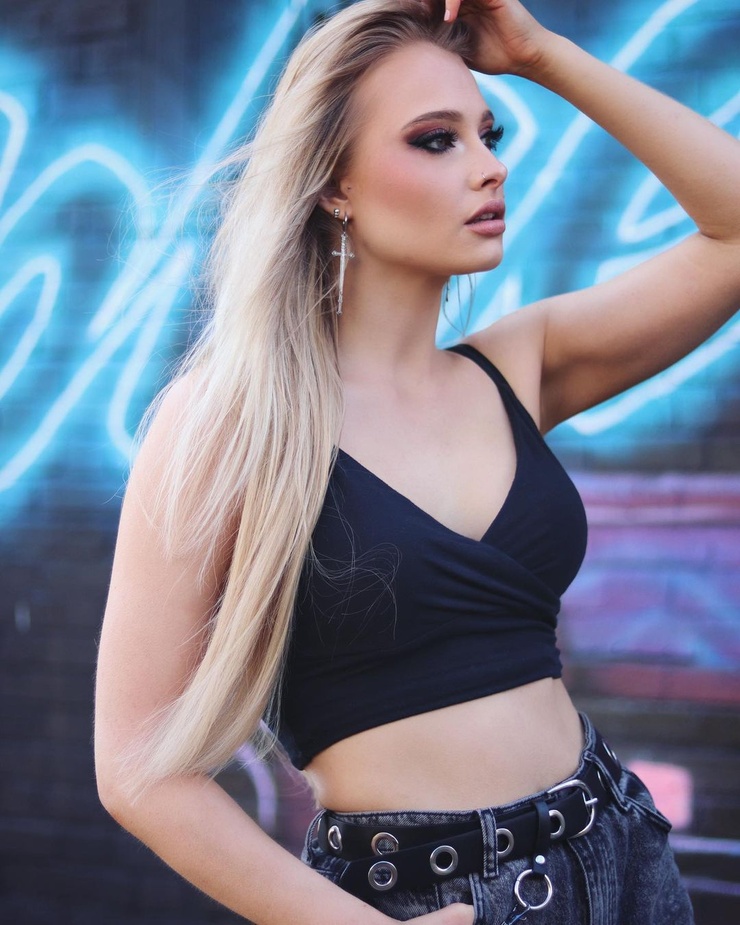 Picture of Sophie Lloyd